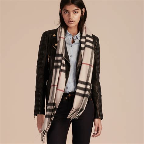 burberry scarves women's